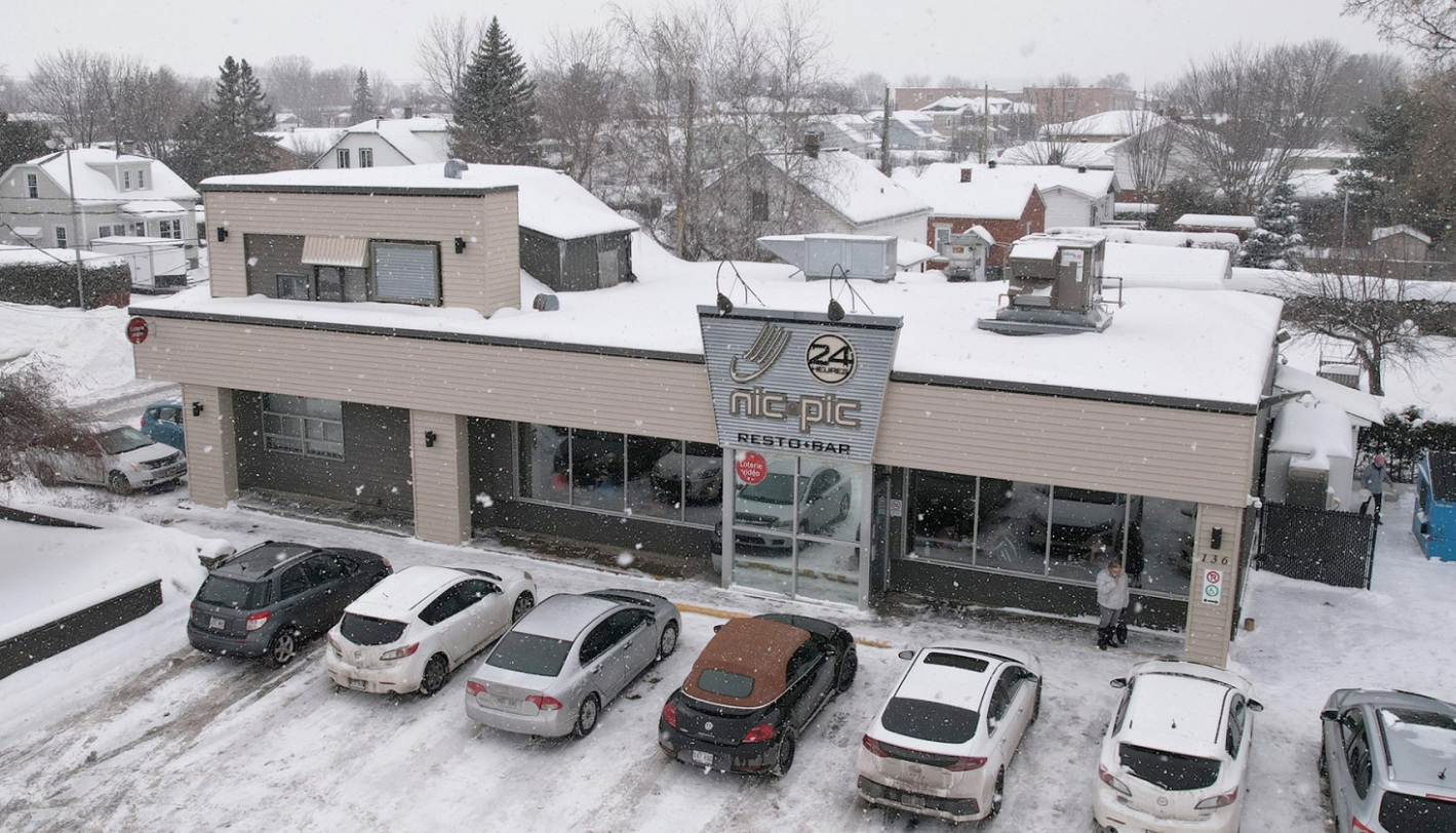 Rue Larocque Saint Jean Sur Richelieu Qc J B H Retail For