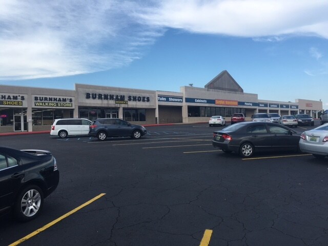 3801 3815 Ross Clark Cir Dothan Al 36303 Property For Lease On Building Photo