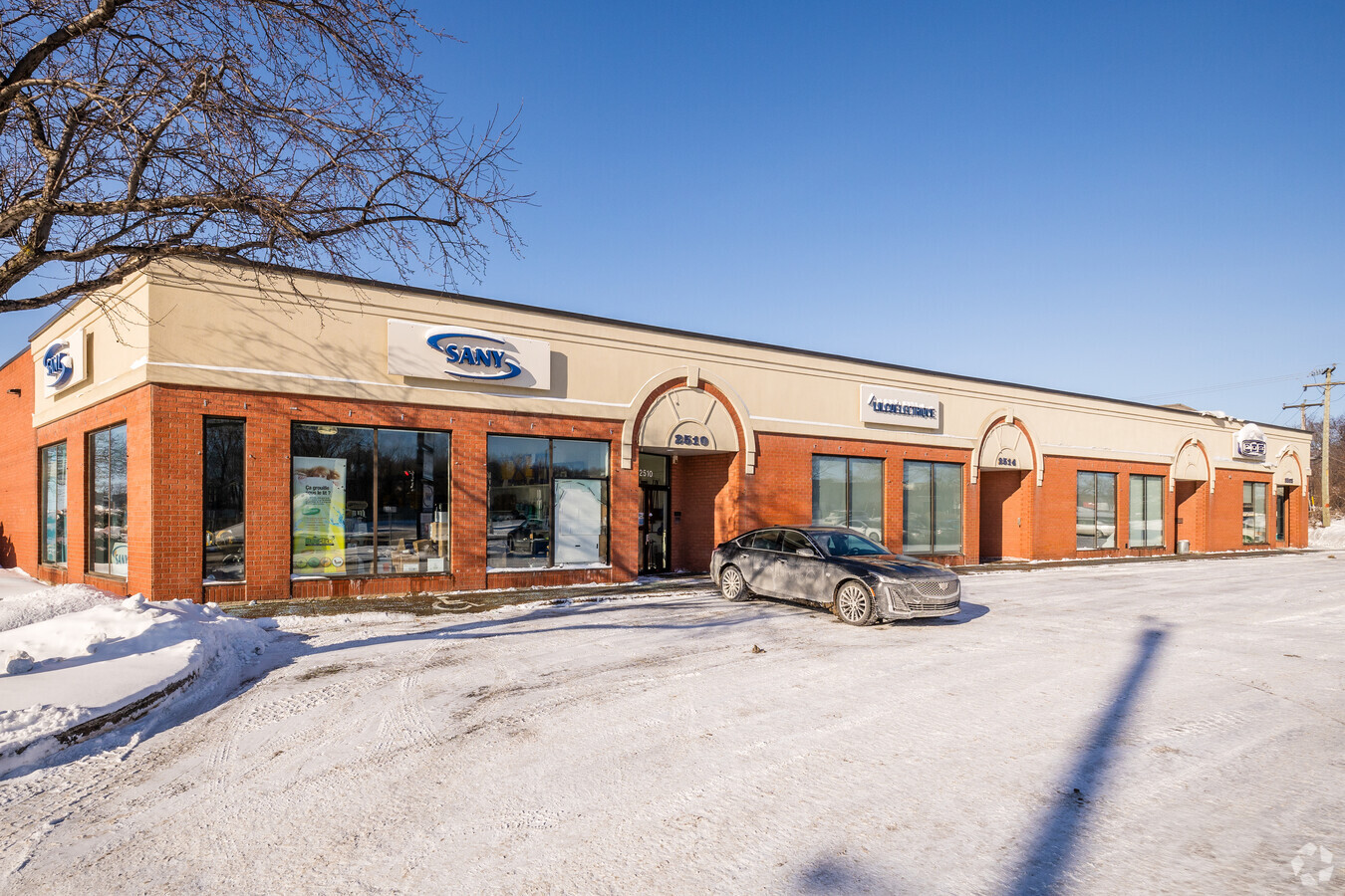 2510 2522 Boul Le Corbusier Laval QC H7S 2K3 Industrial For Lease