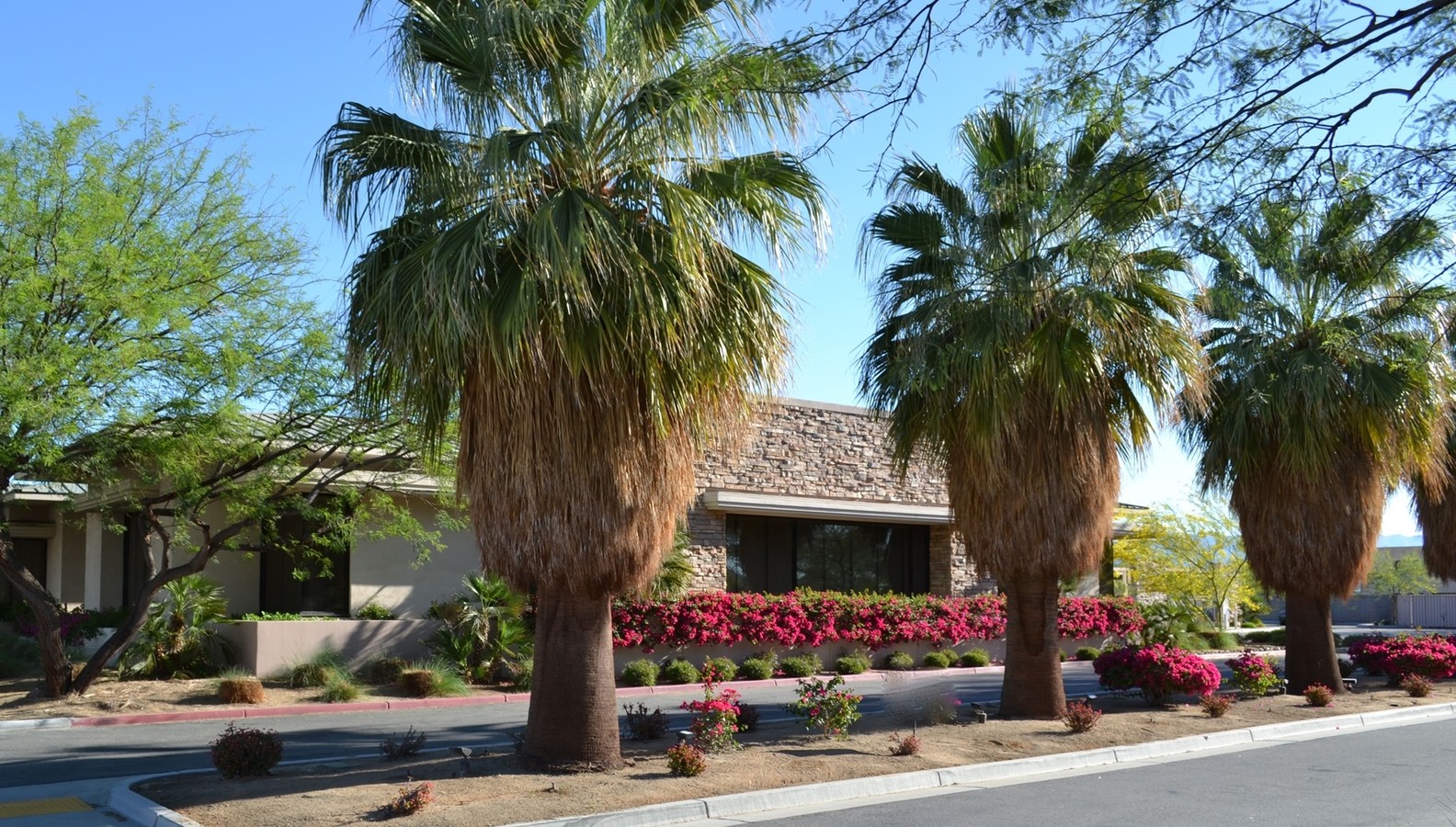 Country Club Dr Palm Desert Ca Loopnet