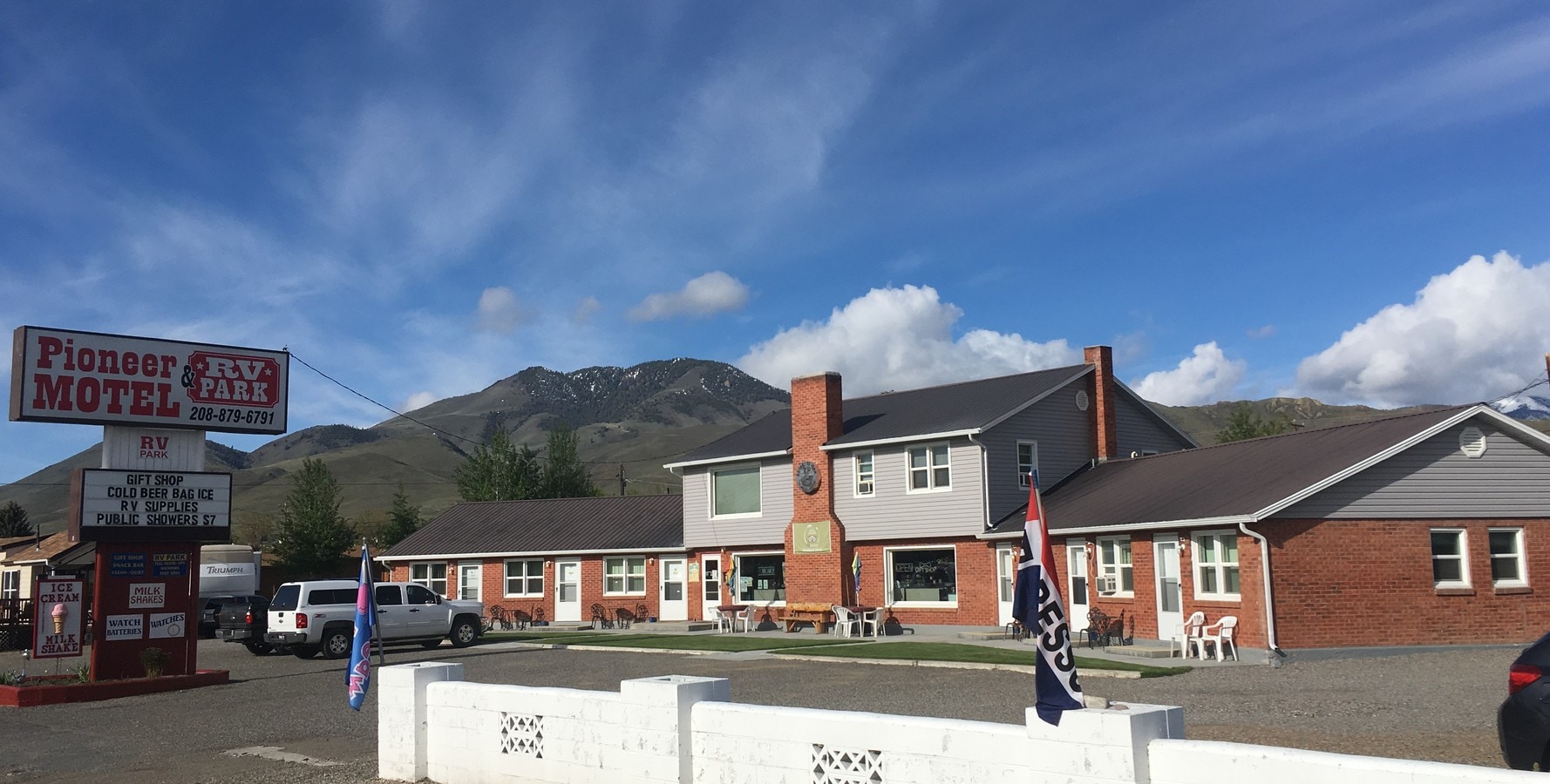 220 S Hwy 93 Challis Id 83226 Motel Property For On 220 S Hwy 93