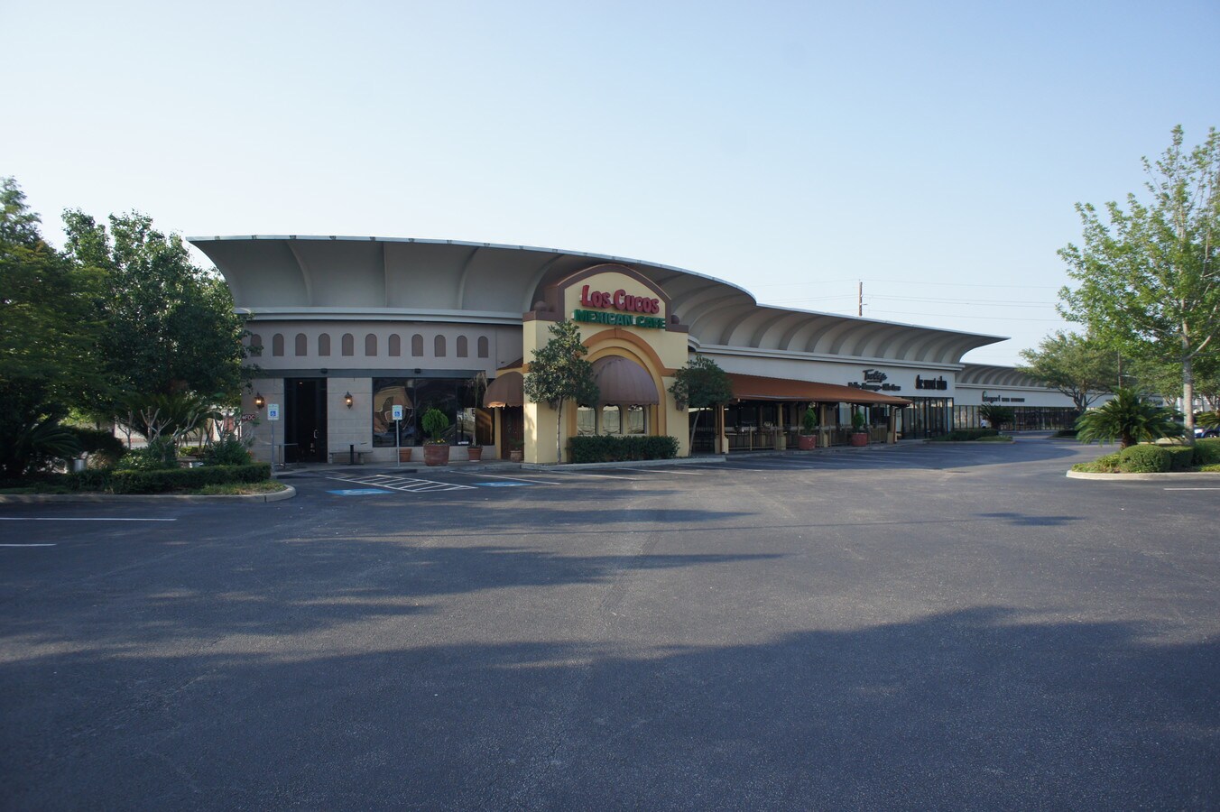 5851 5865 Westheimer Rd Houston Tx 77057 Property For Lease Los Cucos Mexican Cafe