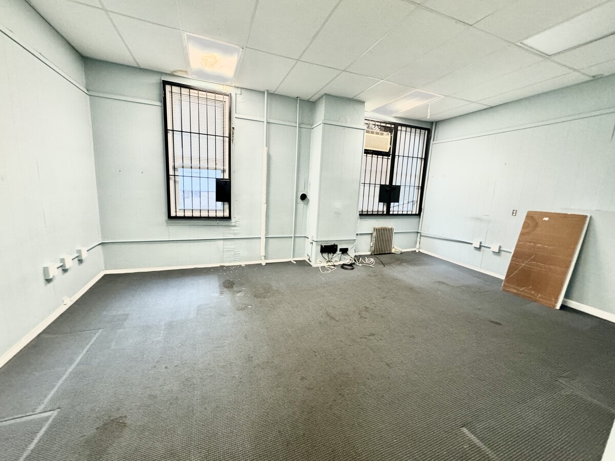 3134 14th St Long Island City NY 11106 Office Space For Lease In