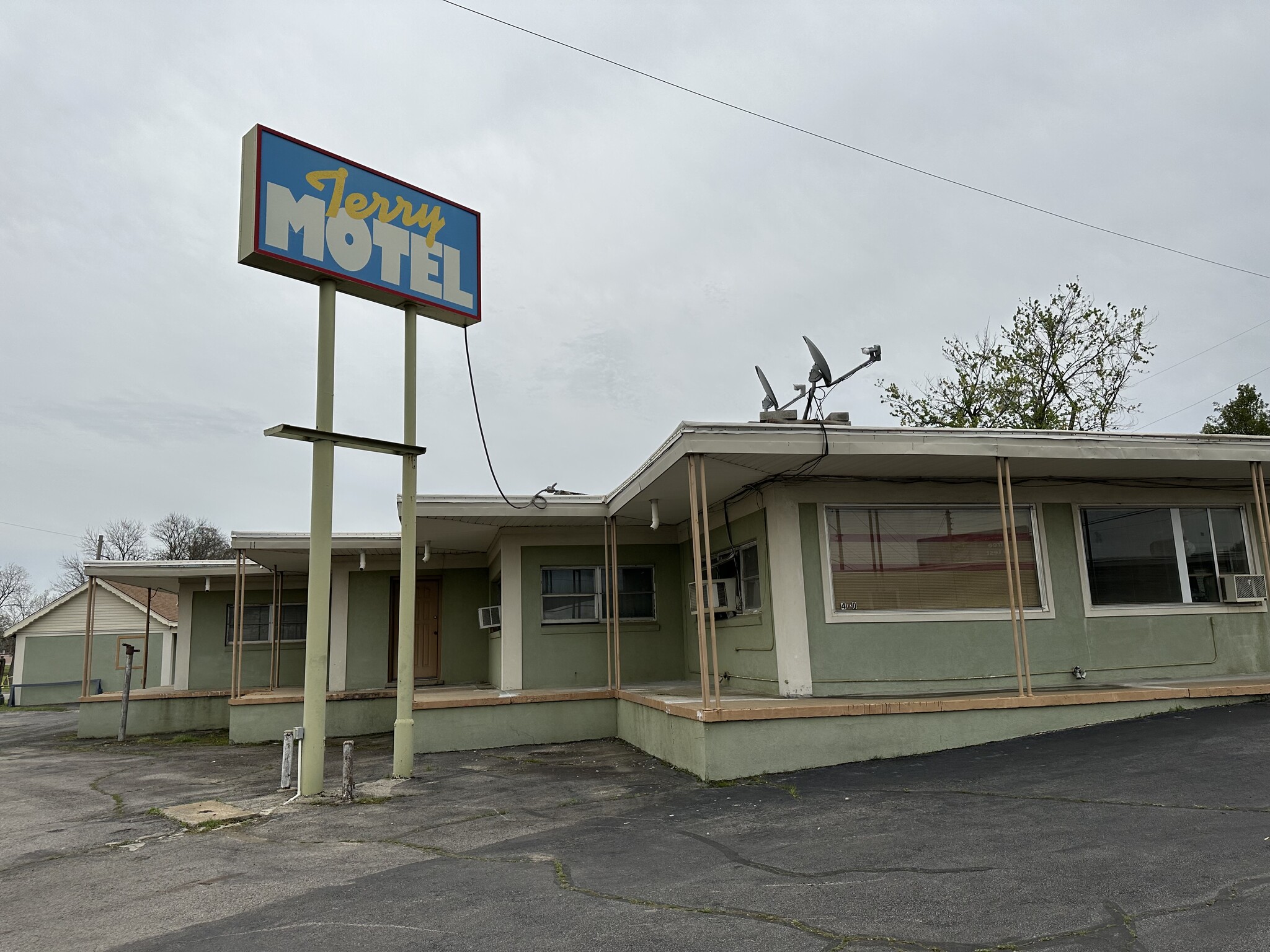 Midland Blvd Fort Smith Ar Terry Motel Loopnet