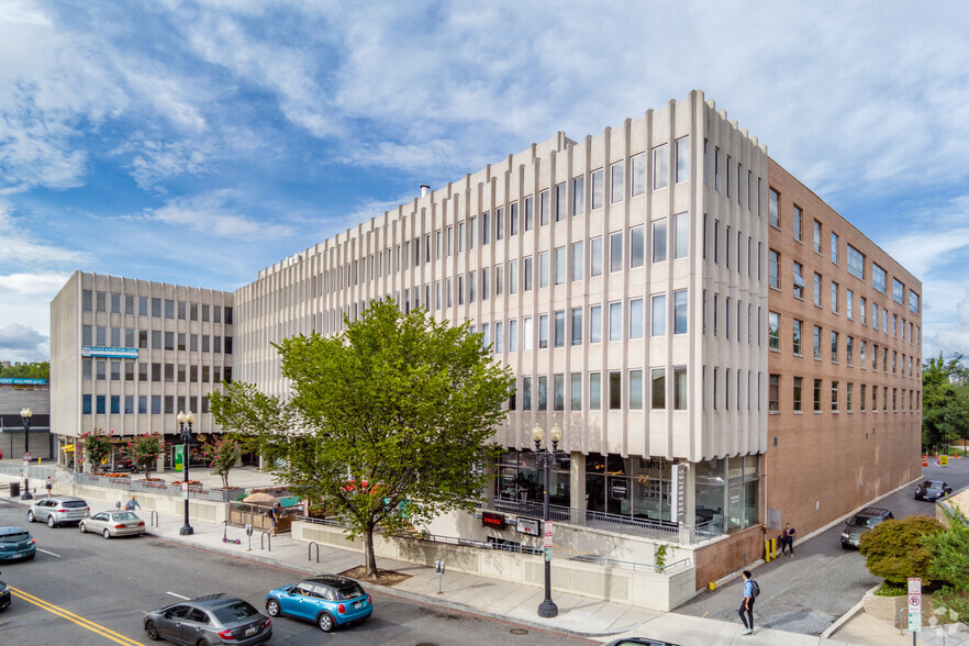 Wisconsin Ave Nw Washington Dc Georgetown Building Loopnet