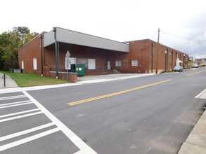 520 Maple St, Gainesville, GA for lease Building Photo- Image 1 of 9