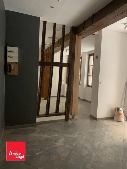 Office in Chartres for lease - Interior Photo - Image 3 of 5