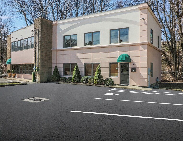 8-10 Byington Pl, Norwalk, CT for lease - Primary Photo - Image 1 of 14