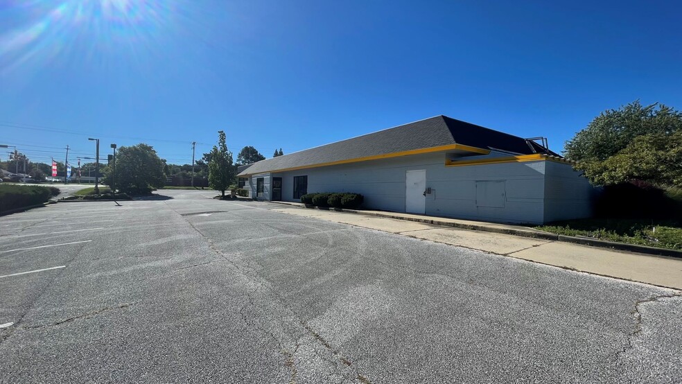 28711 Euclid Ave, Wickliffe, OH for lease - Building Photo - Image 3 of 5