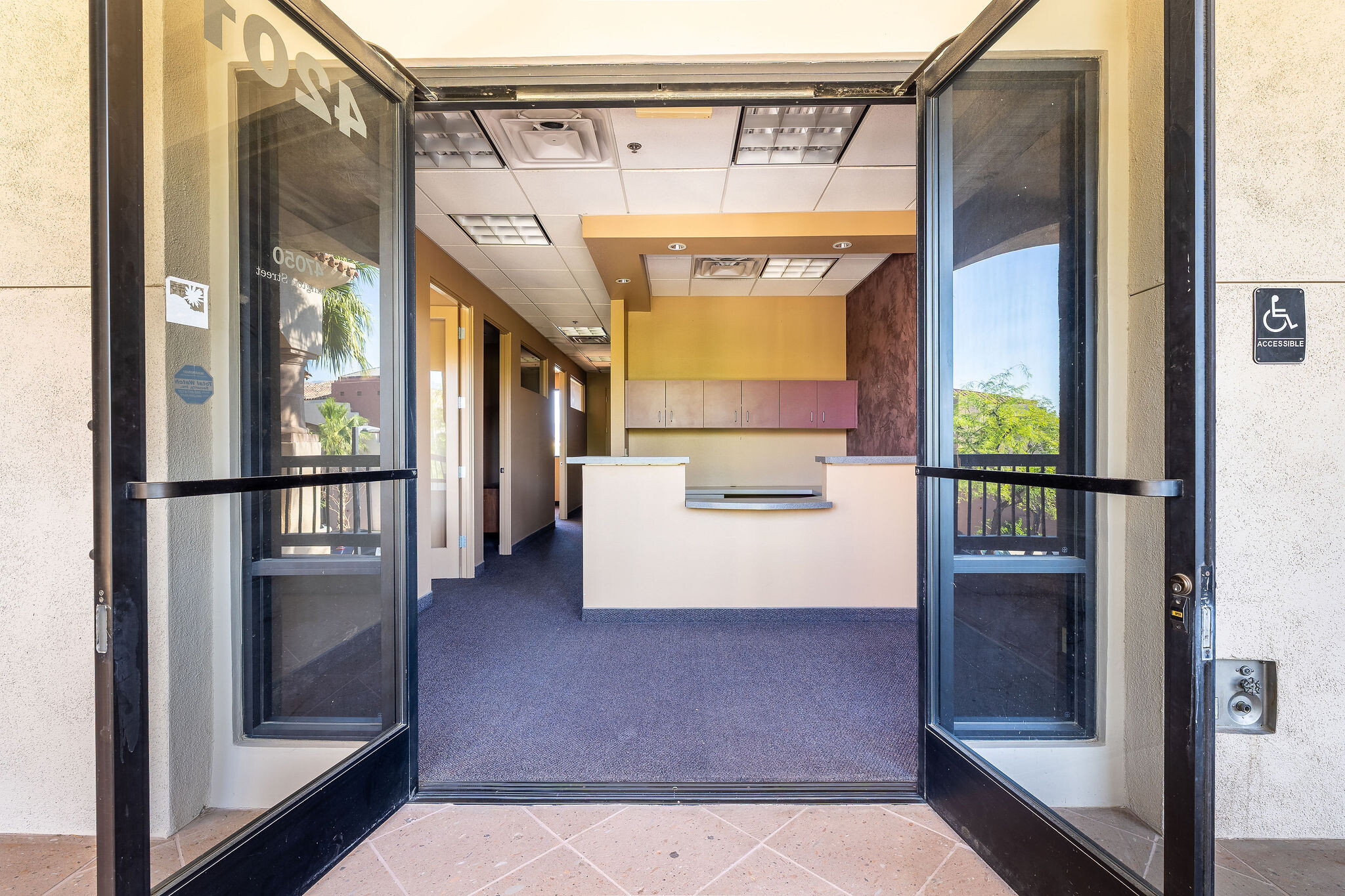 47050 Washington St, La Quinta, CA for lease Interior Photo- Image 1 of 11