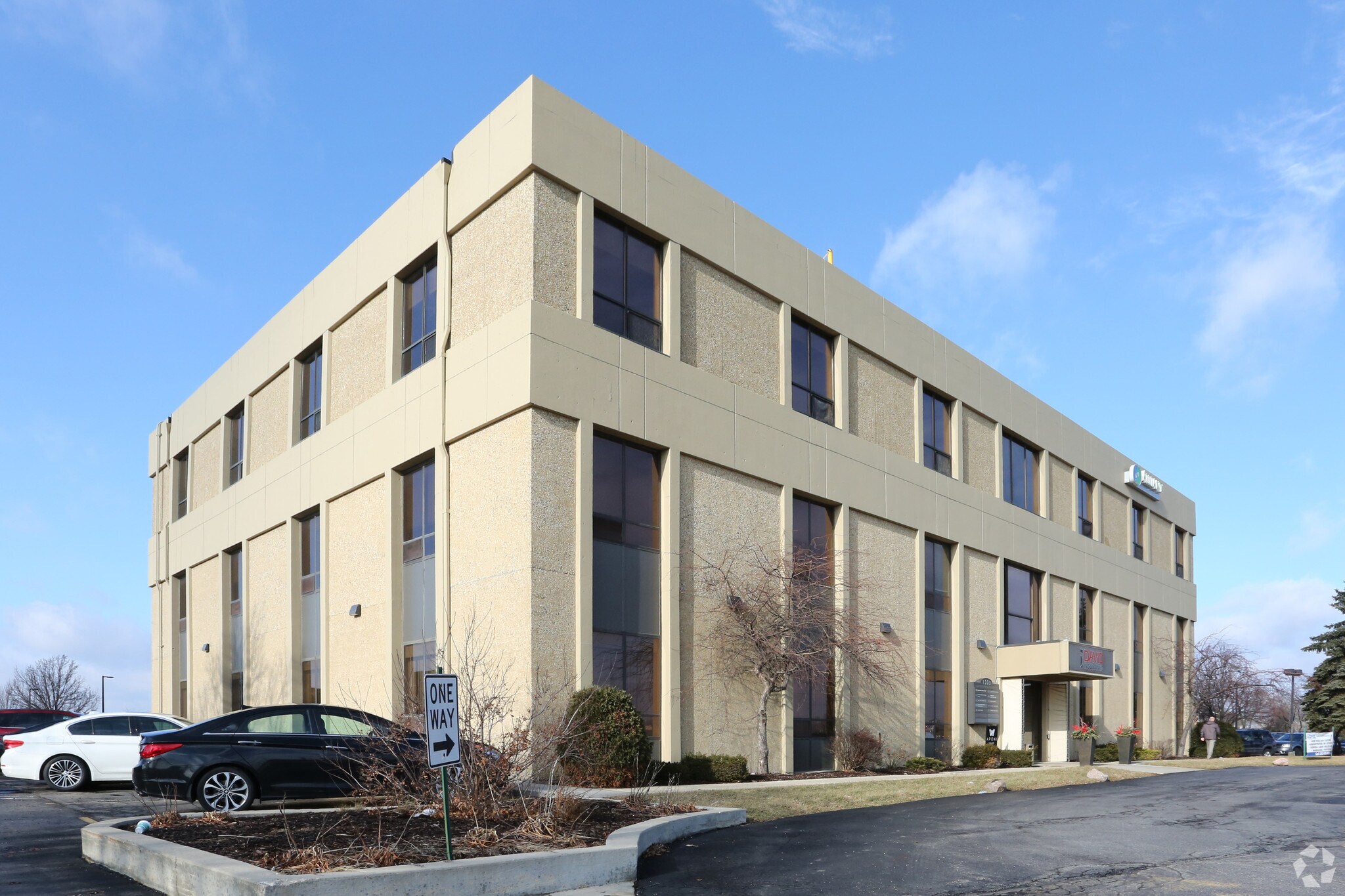 1300 S Green Bay Rd, Racine, WI for lease Primary Photo- Image 1 of 9