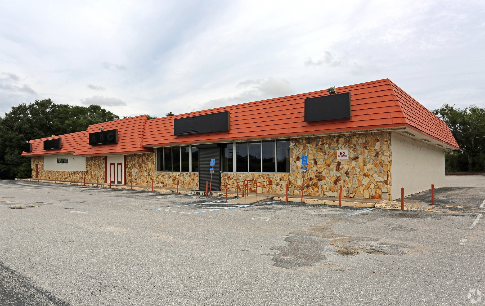 2121 W Orange Blossom Trl, Apopka, FL for sale Primary Photo- Image 1 of 1