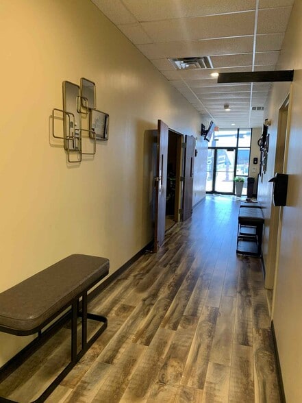 6401 New York Ave, Arlington, TX for lease - Interior Photo - Image 3 of 21