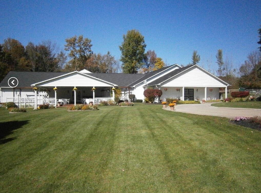 10000 Edwards Ln, Chagrin Falls, OH for sale Primary Photo- Image 1 of 1