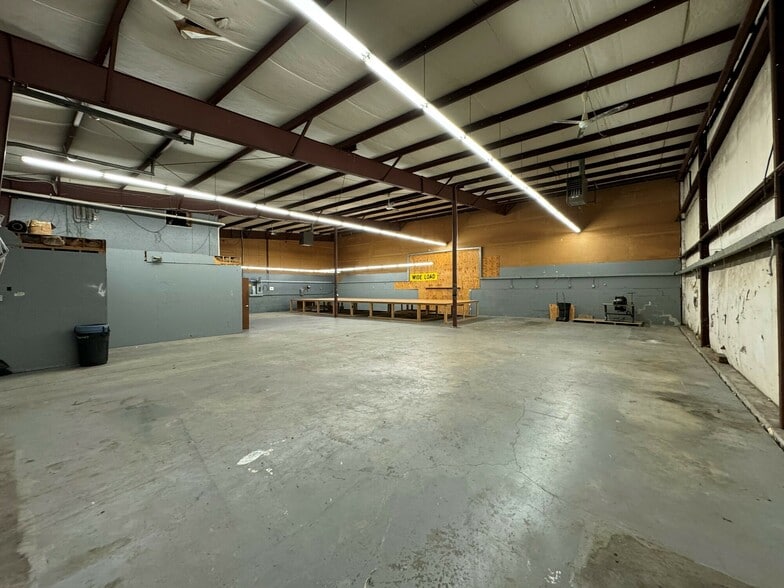 273 Weymouth St, Rockland, MA for lease - Building Photo - Image 3 of 10