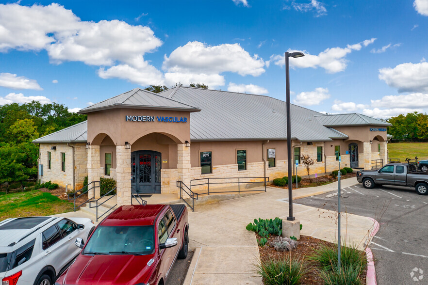 9819 Huebner Rd, San Antonio, TX for lease - Primary Photo - Image 1 of 11