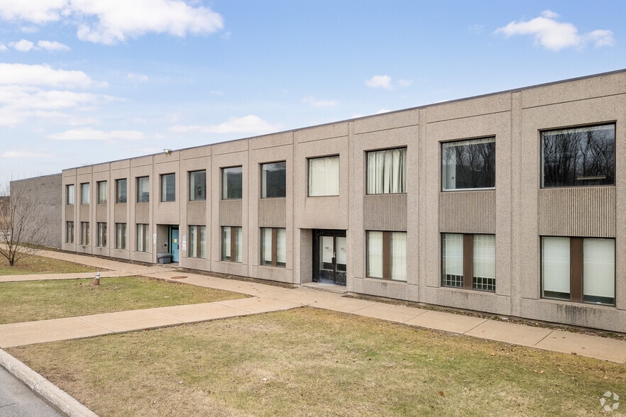 2300 Rue Cohen, Montréal, QC for sale - Primary Photo - Image 1 of 1