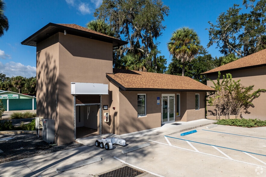 1245 Canal St, New Smyrna Beach, FL for lease - Building Photo - Image 3 of 42