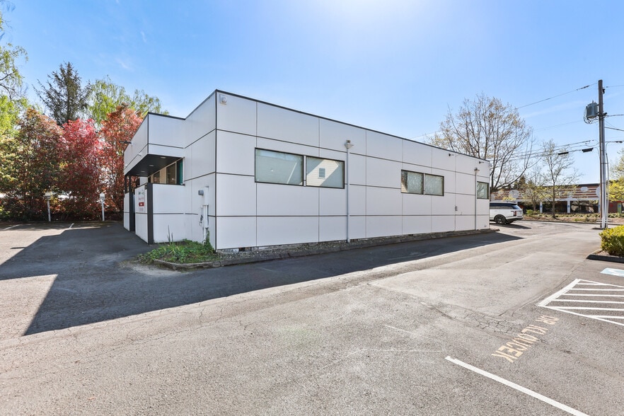 4150 SW 110th Ave, Beaverton, OR for sale - Building Photo - Image 3 of 13
