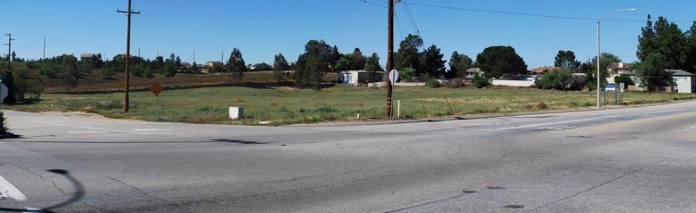 1101 E 1st St, Beaumont, CA for sale - Primary Photo - Image 1 of 11