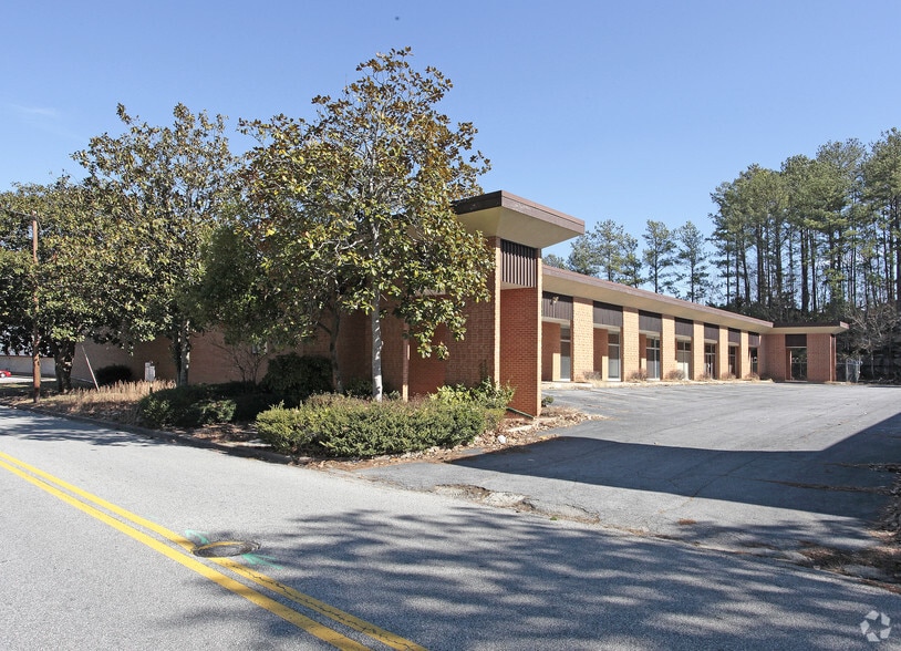 4420 Commerce Cir SW, Atlanta, GA for lease - Primary Photo - Image 1 of 8