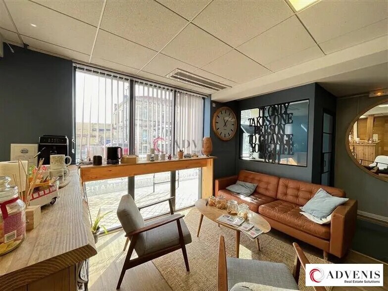 Office in Bordeaux for sale - Interior Photo - Image 1 of 12