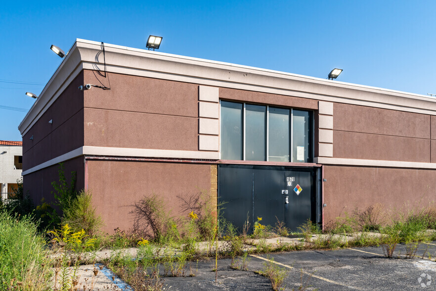 1680 E Grand Blvd, Detroit, MI for lease - Building Photo - Image 3 of 9