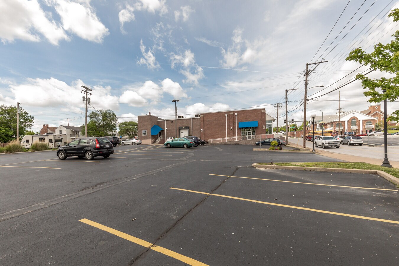 1433414336 Manchester Rd, Manchester, MO 63011