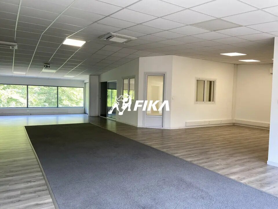 Office in Muret for lease Interior Photo- Image 1 of 10