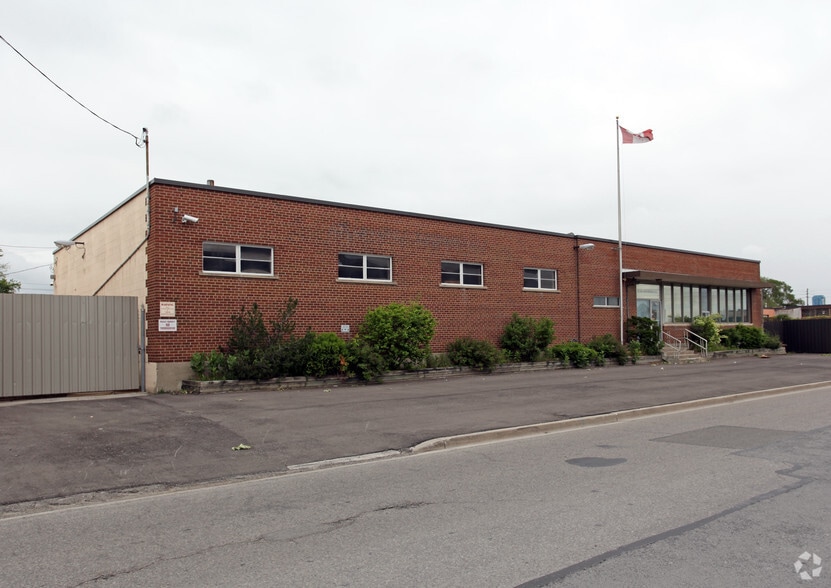 176 Wicksteed Ave, Toronto, ON for sale - Primary Photo - Image 1 of 2