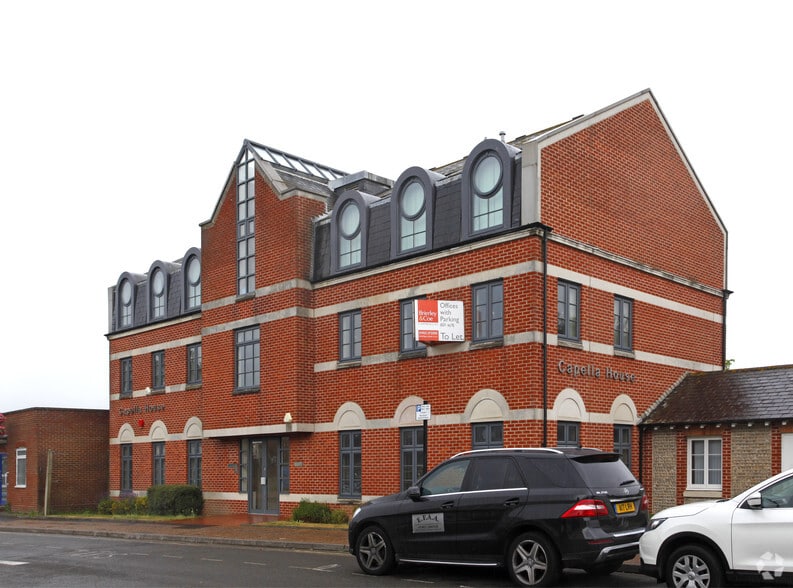 4 Railway Appr, Worthing for sale - Primary Photo - Image 1 of 1