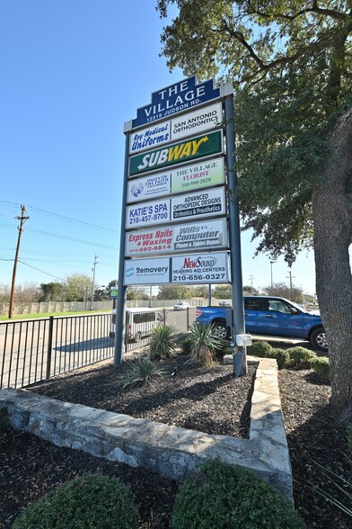 12315 Judson Rd, San Antonio, TX for lease - Building Photo - Image 2 of 4