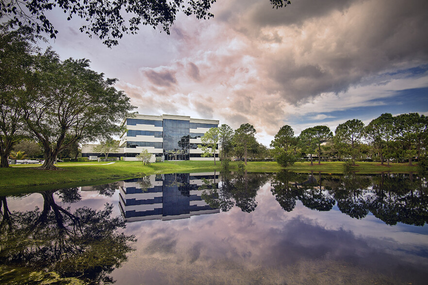 9960 S Central Park Blvd, Boca Raton, FL for lease - Building Photo - Image 3 of 9