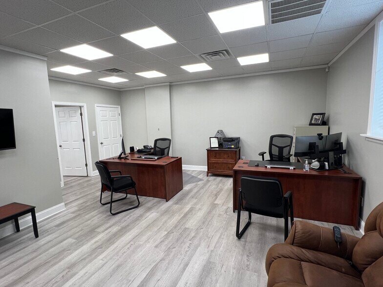 1116 Old Logan Rd, Logan, WV for lease - Building Photo - Image 2 of 14