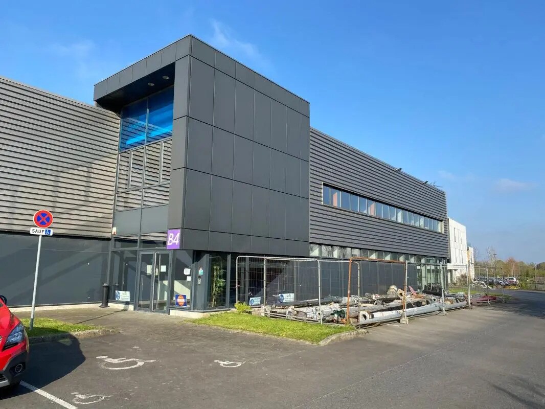 Office in Lesquin for lease Building Photo- Image 1 of 9