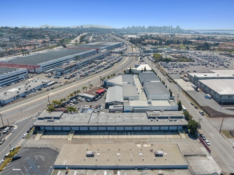 2717-2721 Kurtz St, San Diego, CA for lease - Building Photo - Image 1 of 12