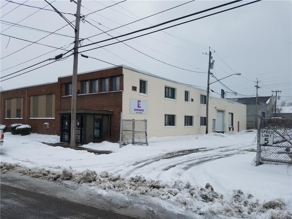 2103 MacKenna Ave, Niagara Falls, NY 14303