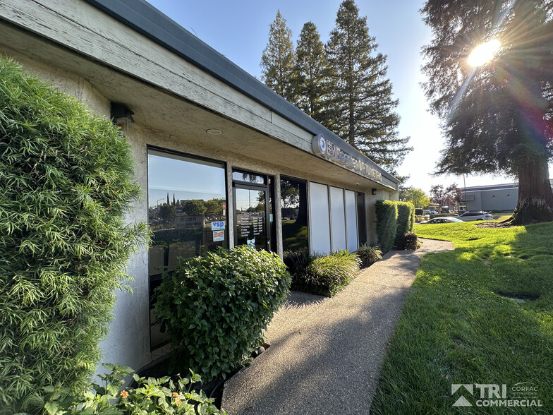 5959 Greenback Ln, Citrus Heights, CA for sale - Building Photo - Image 2 of 3