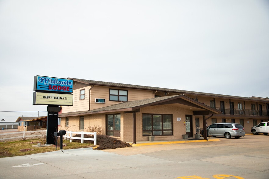 910 W J St, Hastings, NE for sale - Building Photo - Image 1 of 1