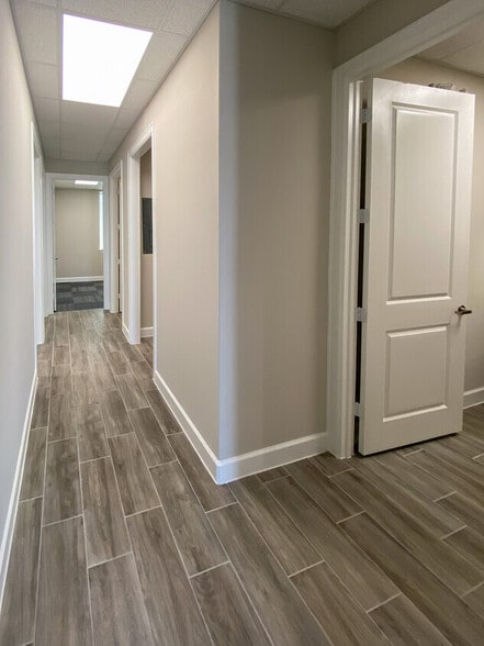 350 Grand Link Dr, Conroe, TX for sale - Interior Photo - Image 3 of 4