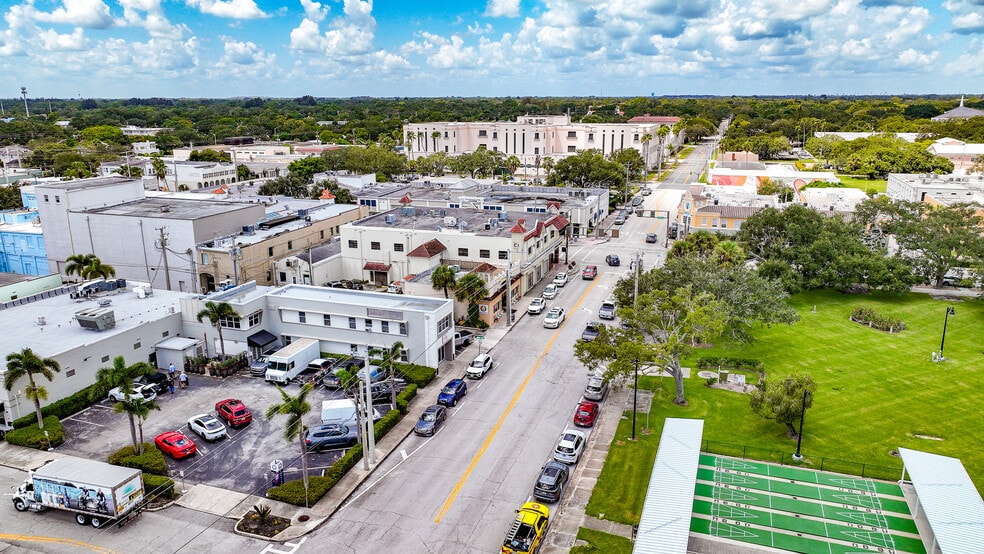 1323 21st St, Vero Beach, FL for lease - Building Photo - Image 3 of 19