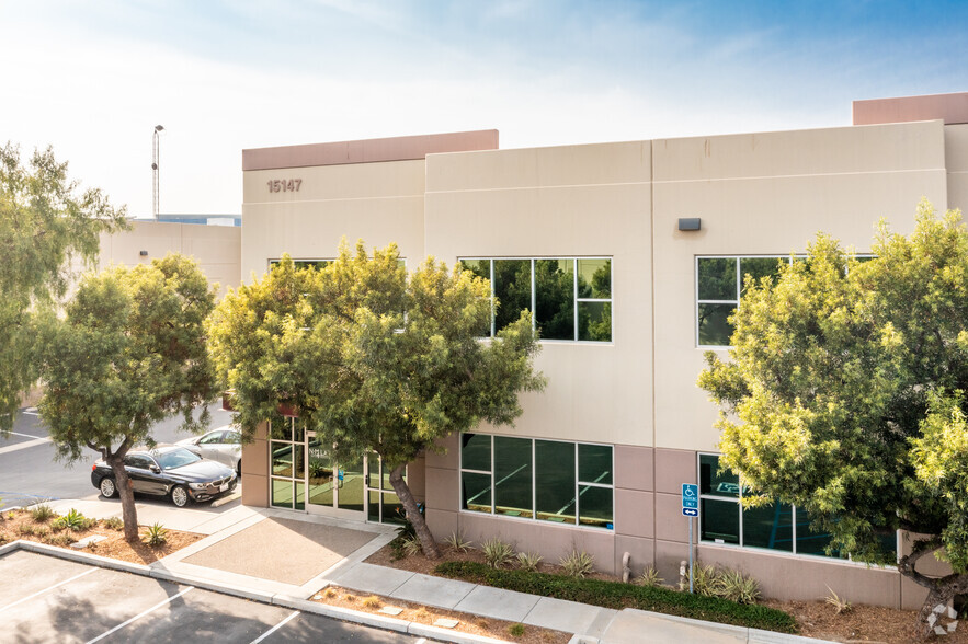 15147 Woodlawn Ave, Tustin, CA for lease - Building Photo - Image 3 of 5