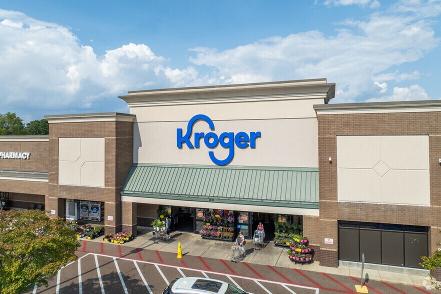 1030-1060 Spillway Cir, Brandon, MS for lease - Building Photo - Image 1 of 11