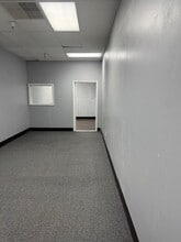 1700 SE Mile Hill Dr, Port Orchard, WA for lease Interior Photo- Image 1 of 1