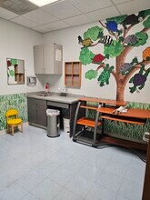 4655 N Elston Ave, Chicago, IL for lease Interior Photo- Image 2 of 4