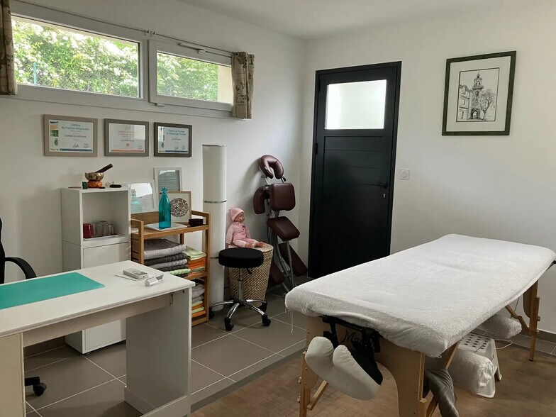 200 Avenue Paul Cézanne, Velaux for lease - Interior Photo - Image 3 of 6