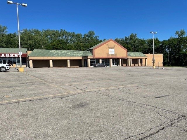 3414 S 22nd St, Saint Joseph, MO for lease - Building Photo - Image 1 of 3