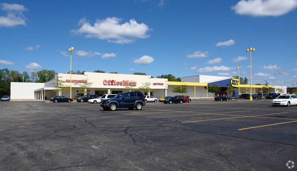 2020 Grand River Ave, Okemos, MI for sale - Primary Photo - Image 1 of 1