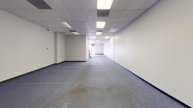 814-842 SW Military Dr, San Antonio, TX for lease Interior Photo- Image 2 of 7