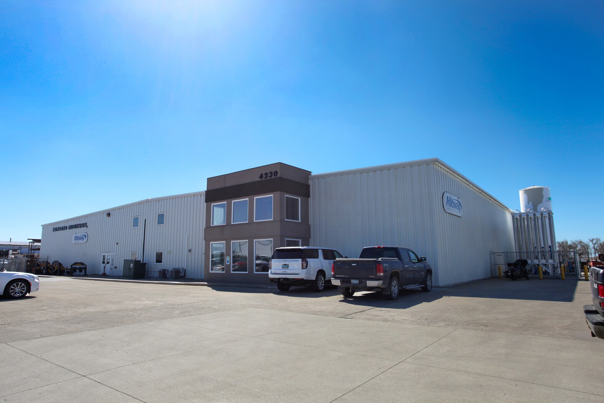 4230 14th Ave N, Fargo, ND for sale Primary Photo- Image 1 of 1